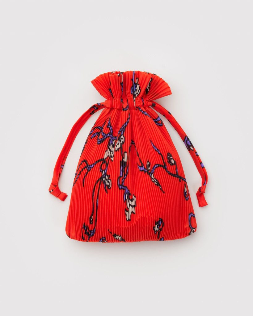 Pleated Baggu: Red Snapdragon