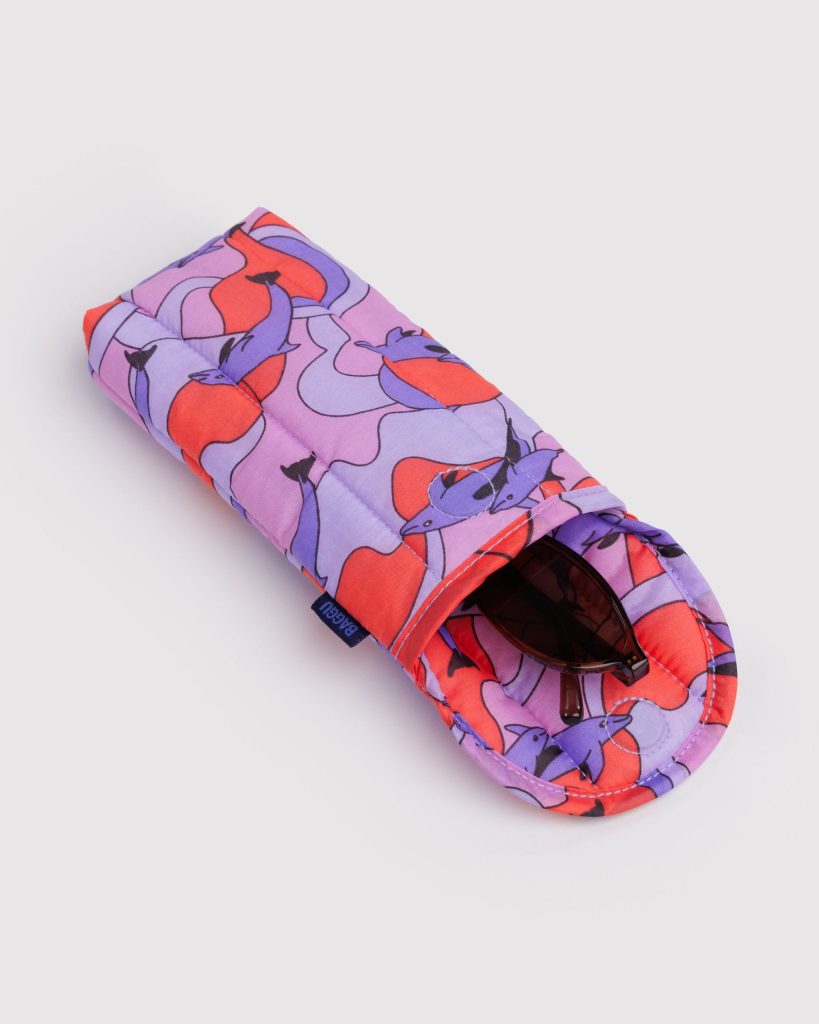 Puffy Glasses Sleeve : Dolphins