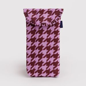 Puffy Glasses Sleeve Pink Houndstooth - Image 1