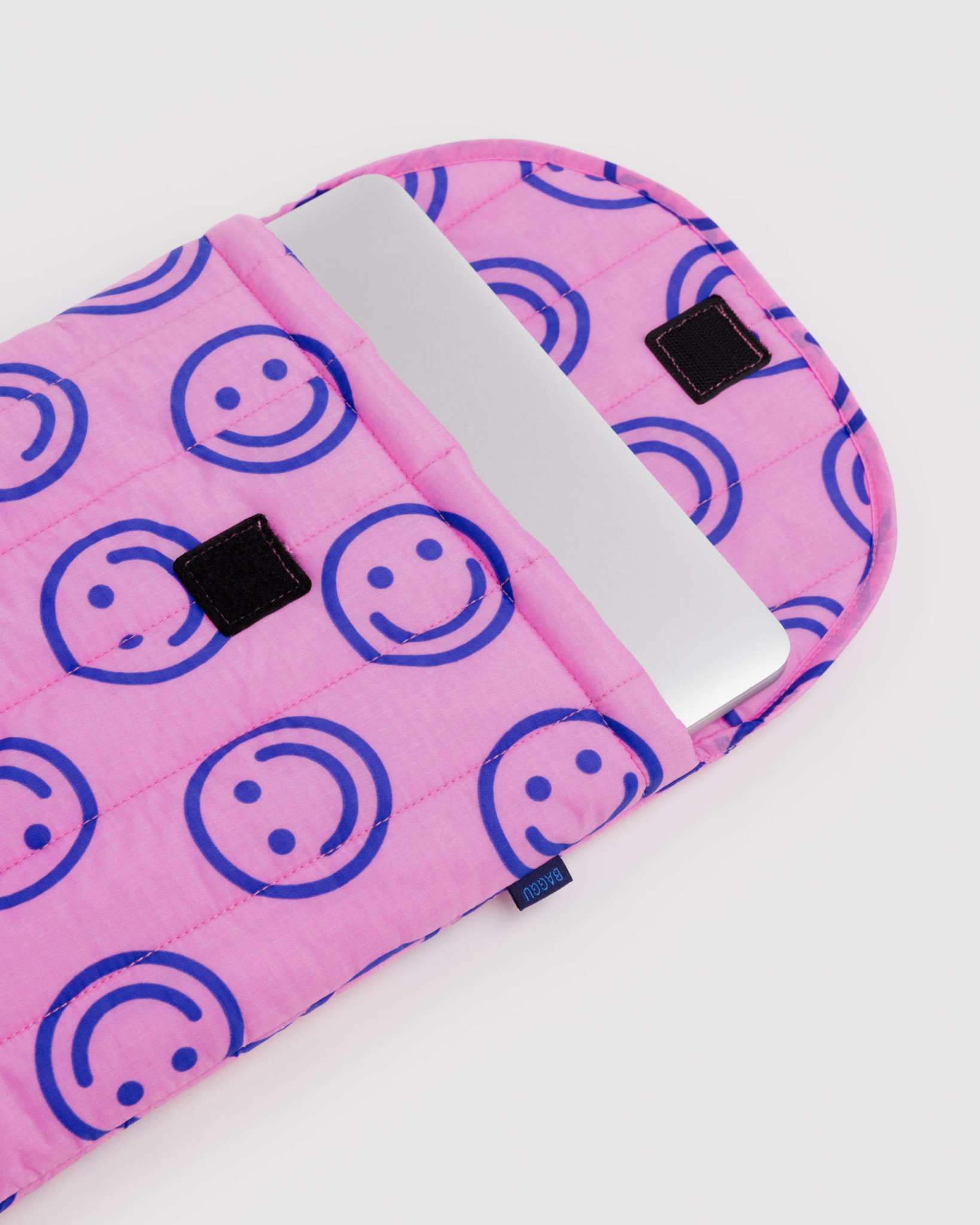 Puffy Laptop Sleeve 16" Pop Pink Happy - Image 2